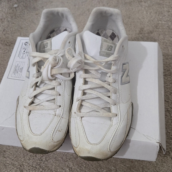 Sneakers - Picture 2 of 6